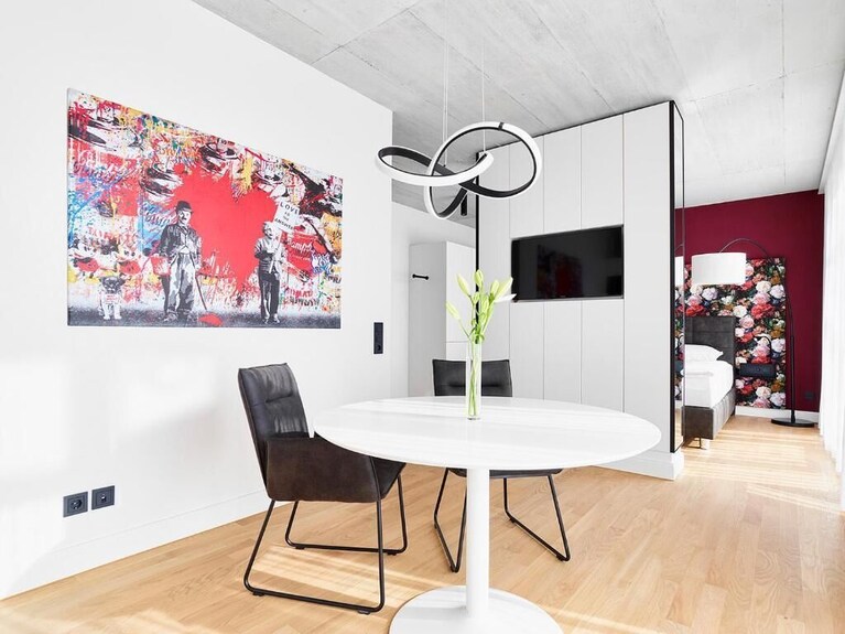 Livisit Bergpartment 23 - Doppelbettzimmer 27 Qm - Mit Südbalkon - Waiblingen