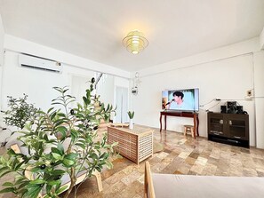 Een flatscreentelevisie