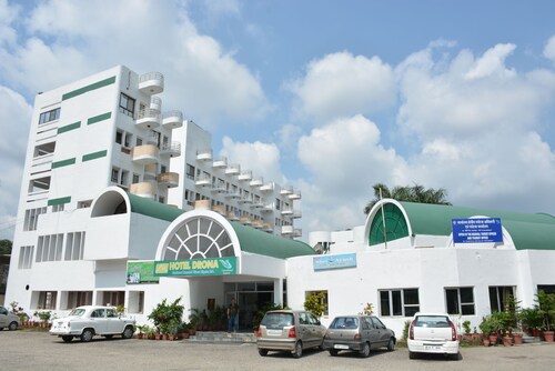 Hotel Drona