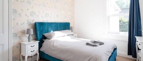 1 chambre, fer et planche Ă repasser, Wi-Fi, draps fournis