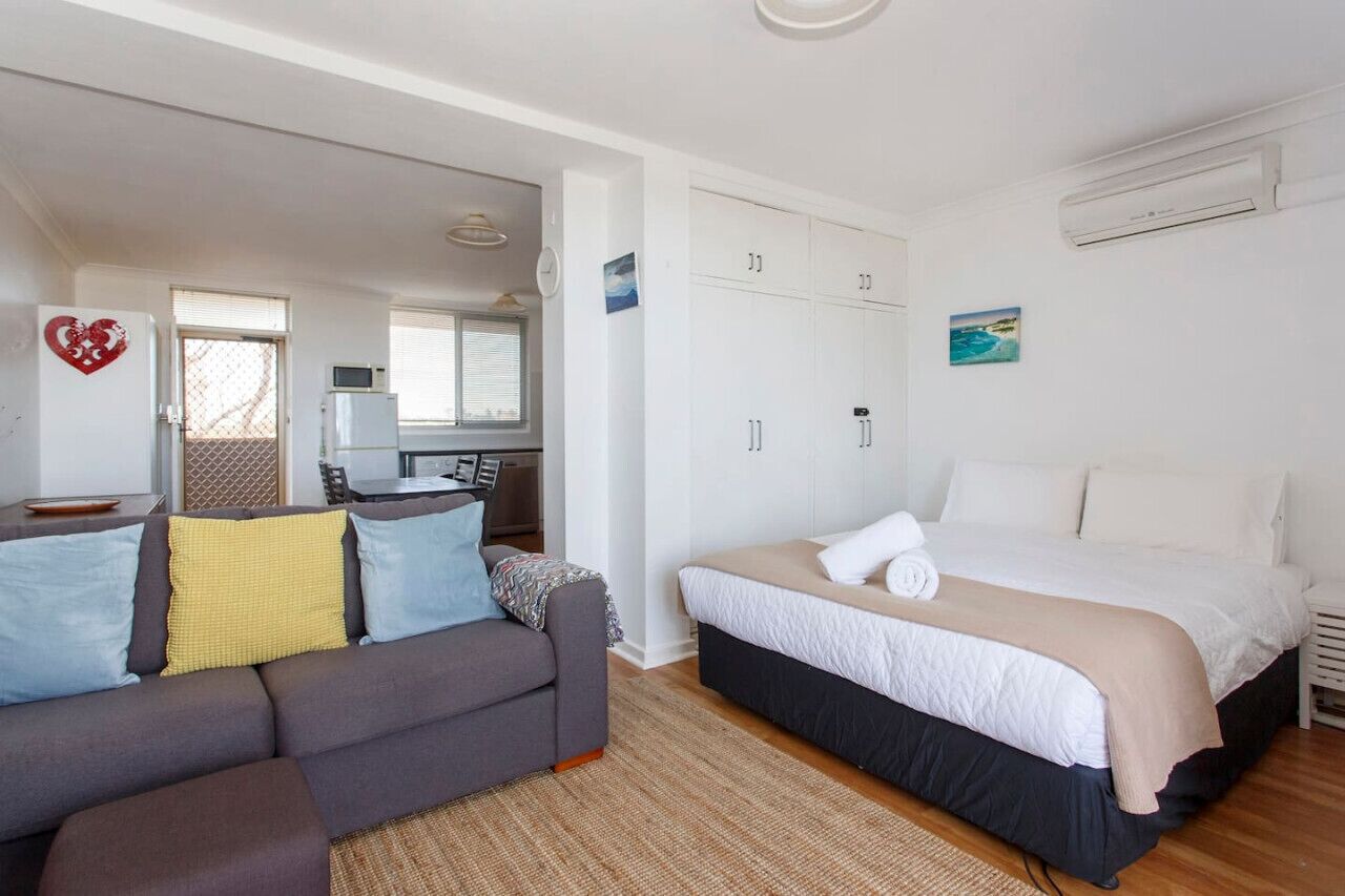 1 bedroom, iron/ironing board, travel cot, WiFi