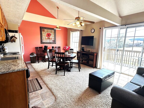 Smart TV - This 2 bedroom condo is a delightful retreat for your Branson Vacation! (Branson)