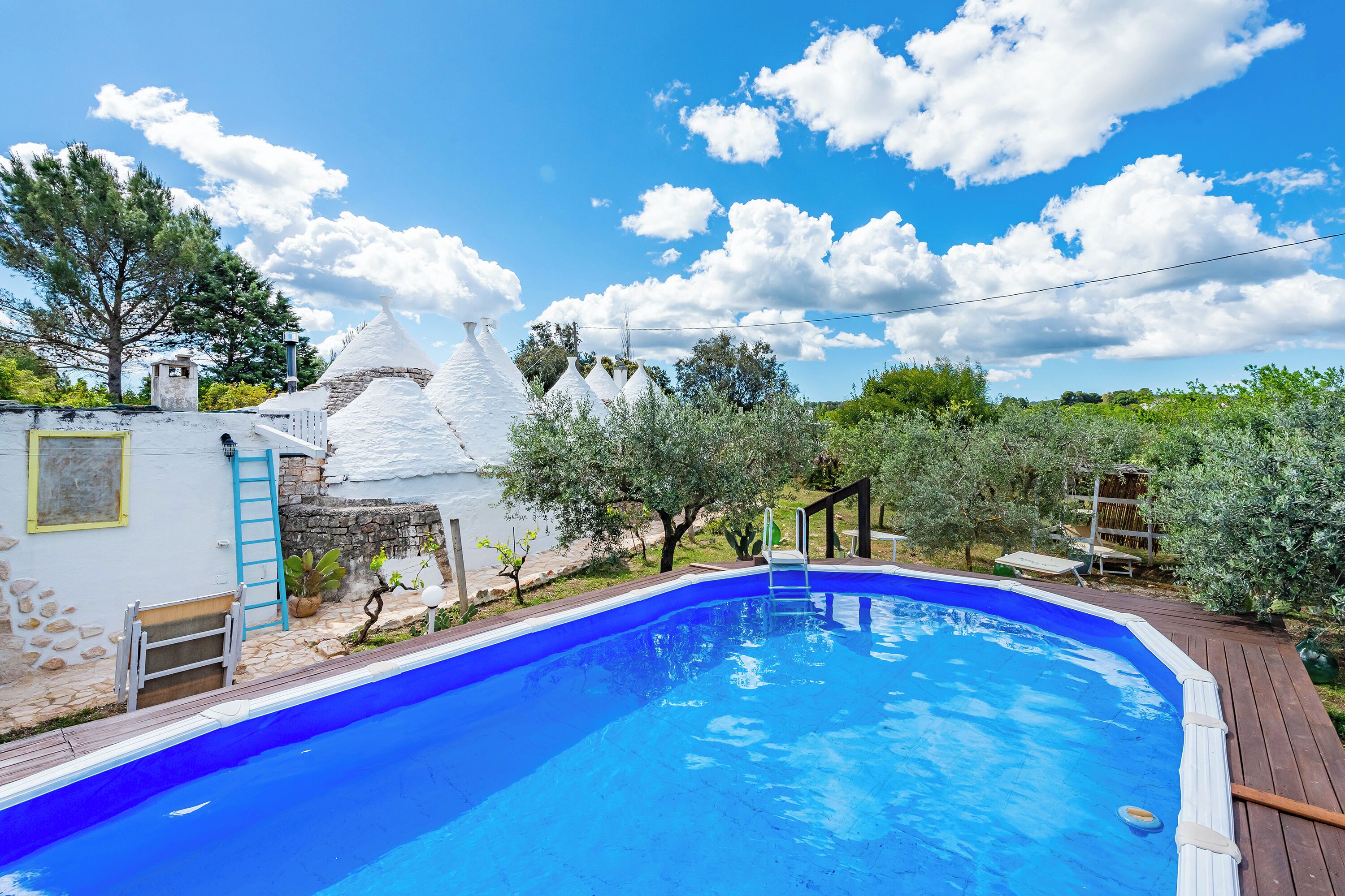 Vila família, vários quartos, 2 banheiros (Trullo Nicolo With Pool Martina) | Piscina | Piscina externa sazonal