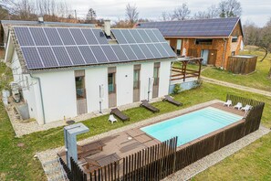 Piscine extérieure (ouverte en saison)