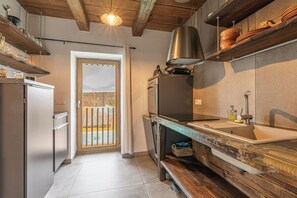 ชาเลท์สำหรับครอบครัว, 2 ห้องนอน (Natural Chalet Velbana Iža) | ครัวส่วนตัว | ตู้เย็น, ไมโครเวฟ, เตาอบ, เตาประกอบอาหาร