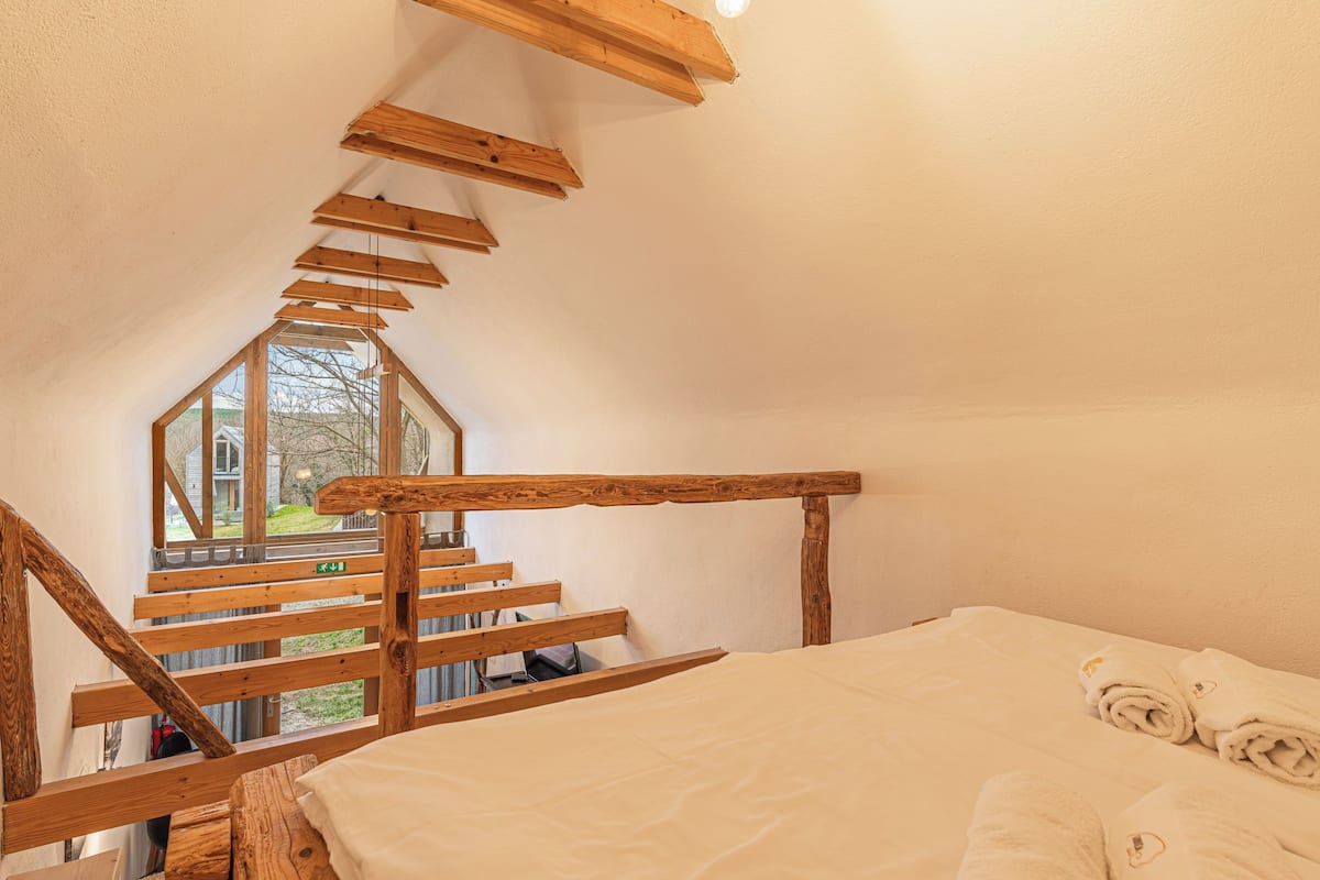 Family Chalet, 1 Bedroom (Natural Chalet Konopljina Iža) | 1 bedroom, free WiFi, bed sheets