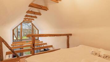 Family Chalet, 1 Bedroom (Natural Chalet Konopljina Iža) | 1 bedroom, free WiFi, bed sheets