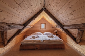 Family Chalet, Multiple Bedrooms (Natural Chalet Indašnja Iža)