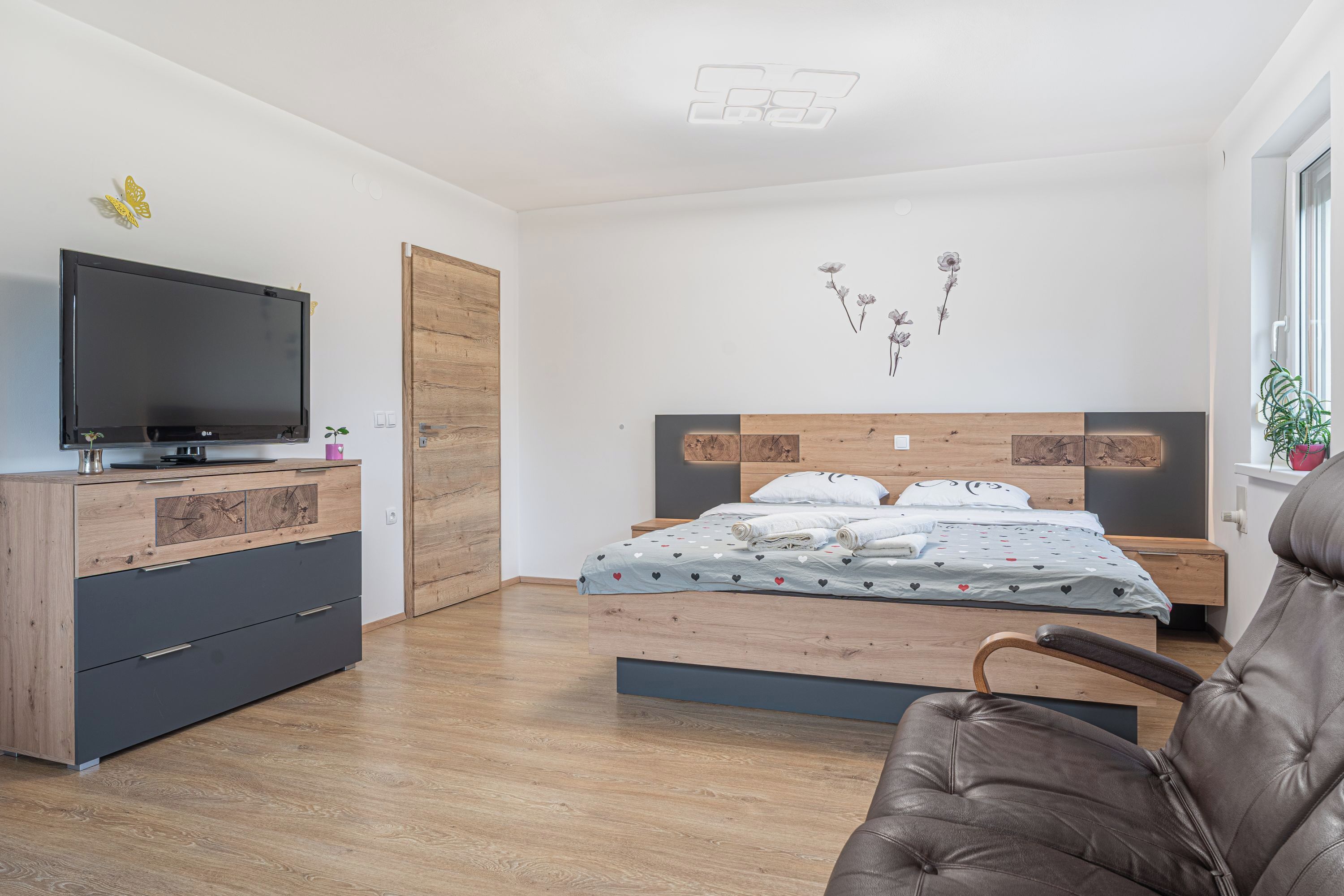 Familienhaus, Mehrere Schlafzimmer, 2 Bäder (House Dijana With Pool)