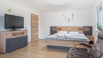 Familienhaus, Mehrere Schlafzimmer, 2 Bäder (House Dijana With Pool)