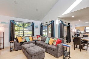 House (4 Bedrooms) | Interior - West Palm Beach Lake House: Near Beaches! (West Palm Beach)