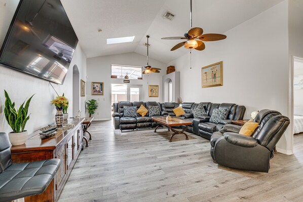 Interior - 4 Mi to Disney: Spacious Retreat w/ Pool + Yard! (Kissimmee)