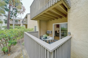 Apartment (1 Bedroom) | Interior - Relaxing Resort Stay < 3 Mi to La Jolla Shores! (La Jolla)