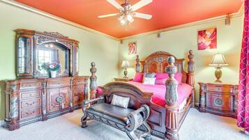 House (5 Bedrooms) | Interior
