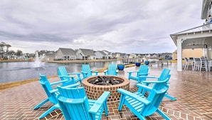 Apartment (3 Bedrooms) | Interior - Coastal Beaufort Abode - Pool Access, Near Beaches (Beaufort)