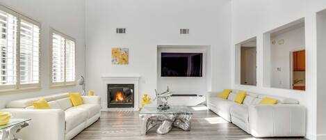 House (4 Bedrooms) | Front of property