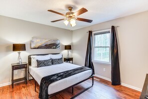 Casa (3 Bedrooms) | 3 quartos, ferros/tábuas de passar roupa, roupa de cama