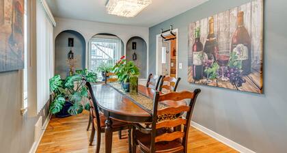 Charming Bergenfield Retreat: 16 Mi to Manhattan!