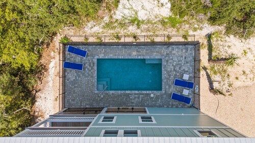 4 bdrm, Elevator, Private Pool