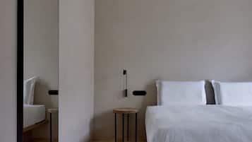 Suite de diseñador | 1 habitación, ropa de cama de alta calidad y minibar