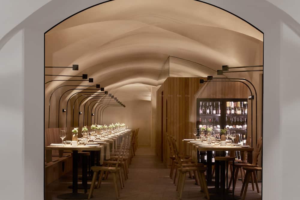 fink Restaurant & Suites