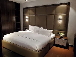 Kamar Eksekutif | Kamar mandi | Perlengkapan mandi gratis, pengering rambut, jubah mandi, dan sandal