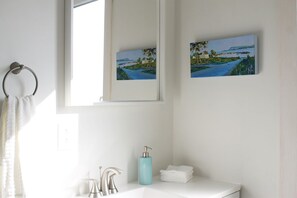 淋浴設備、風筒、提供毛巾、番梘