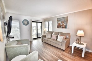 Smart TV - Spectacular Ocean View Condo at Ocean Forest Villas in Myrtle Beach/POOL/BEACH (Myrtle Beach)