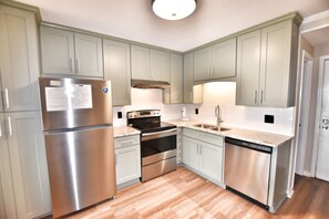 Fridge, microwave, oven, stovetop - Spectacular Ocean View Condo at Ocean Forest Villas in Myrtle Beach/POOL/BEACH (Myrtle Beach)