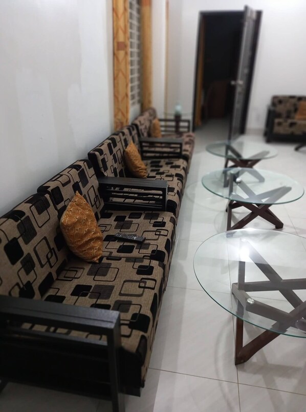 Lobby sitting area - Kishoreganj Resort (Kishoreganj Sadar)
