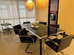 Apartment | Esszimmer