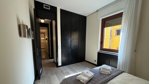Căn hộ | 4 phòng ngủ, bàn ủi/dụng cụ ủi quần áo, bộ trải giường 