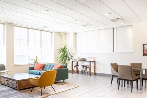 Interior - Walker`s Point Studio with Gym and Balcony (Milwaukee)