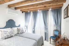 Standard Apartment | 2 bedrooms, premium bedding, down comforters, memory foam beds - Giò&Giò Apartments (Venice)