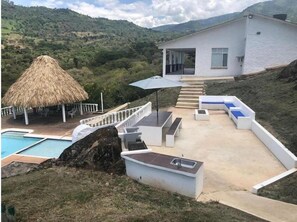 Fachada da propriedade