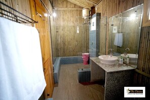 Handtücher, Seife, Shampoo, Toilettenpapier