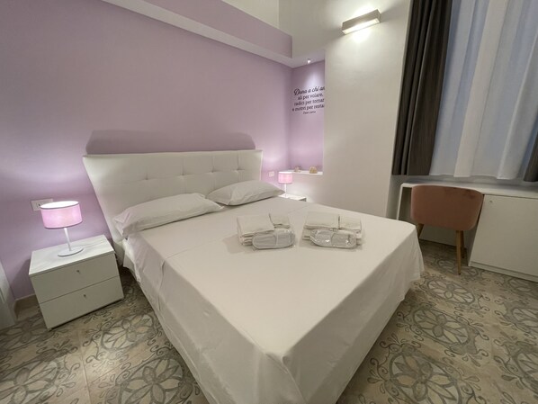 Minibar, in-room safe, desk, soundproofing - Donna Grazia (Gallipoli)