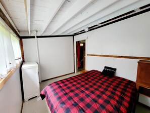 2 bedrooms, bed sheets