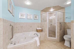 Hair dryer, towels - 🌊Awesome Amenities-Great Location-Screened Balcony-2BR Oceanwalk 15-206🌊 (New Smyrna Beach)