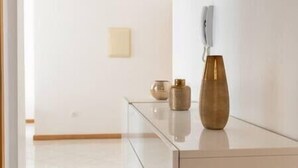 Interior - 3 bedroom apt, Exterior POOL , Cidadela - LCGR (Praia)