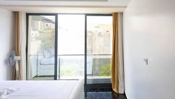 3 chambres, fer et planche à repasser, Wi-Fi gratuit, draps fournis