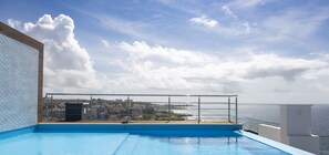 Pool - 3 bdr aprt, stunning seaview, rooftop pool - LCGR (Praia)