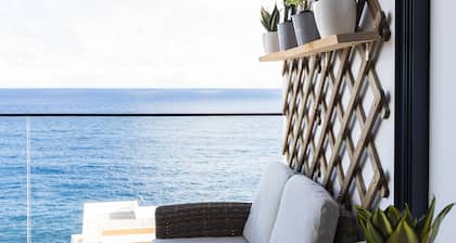 3 bdr aprt, stunning seaview, rooftop pool - LCGR