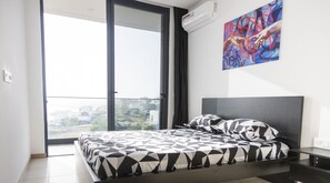 3 bedrooms, iron/ironing board, free WiFi, bed sheets - 3 bdr aprt, amazing seaview, rooftop pool - LCGR (Praia)
