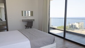 3 bedrooms, iron/ironing board, WiFi (free), bed sheets - 3 bdr aprt, best seaview, rooftop pool - LCGR (Praia)