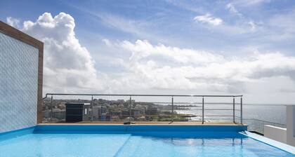 3 bdr aprt, best seaview, rooftop pool - LCGR