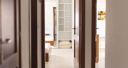 2 bdr cozy beachside apartment, Copacabana - LCGR