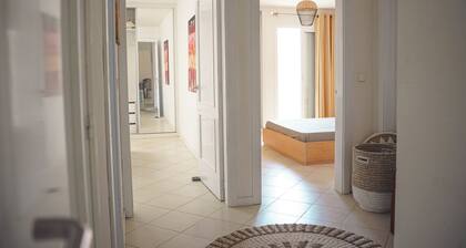 2 bdr cozy beachside apartment, Copacabana - LCGR