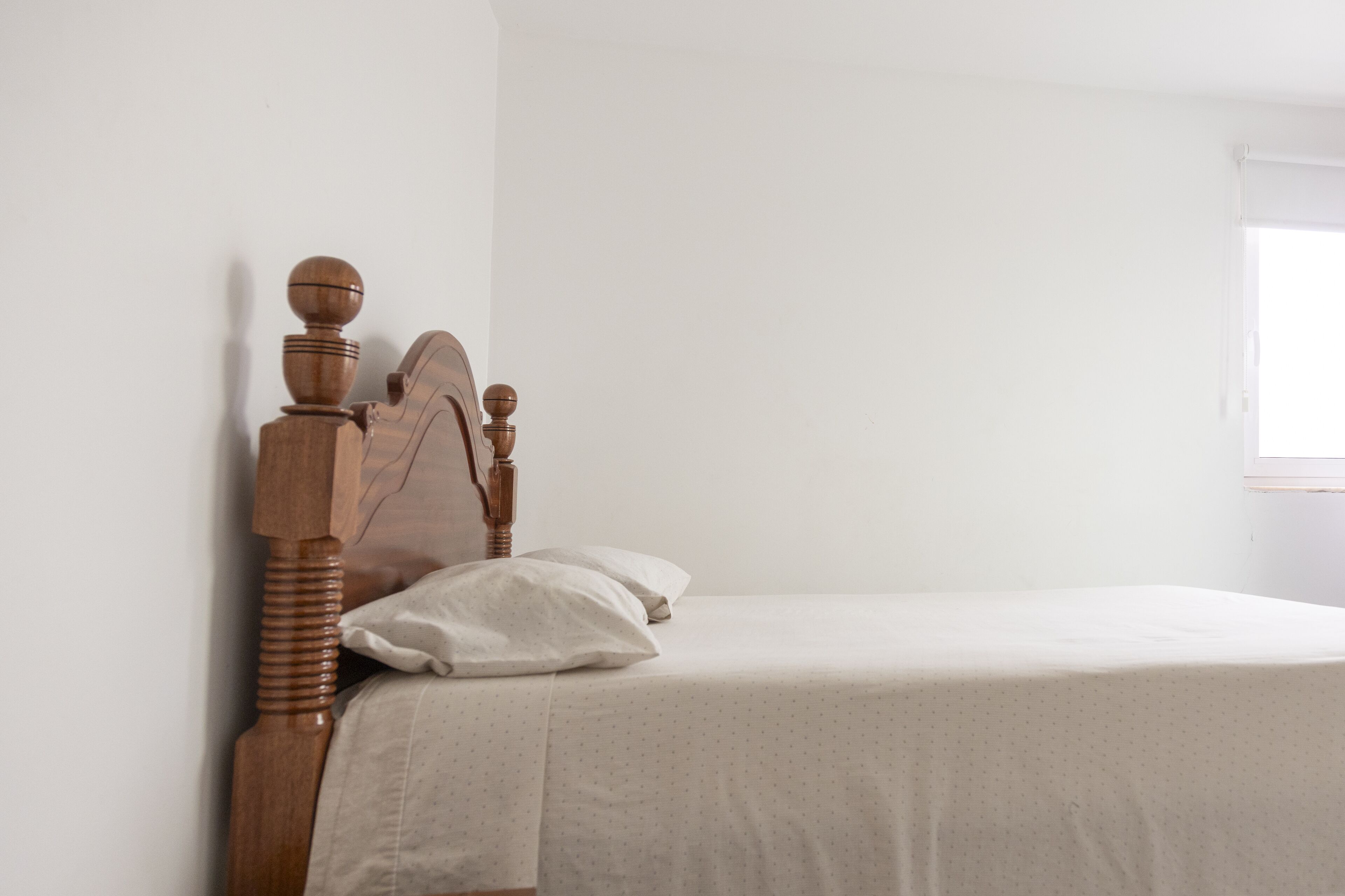 2 slaapkamers, een strijkplank/strijkijzer, internet, beddengoed