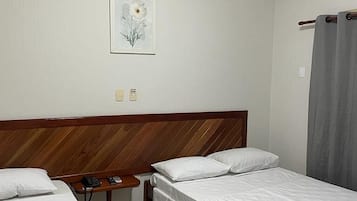 Quarto empresarial | 20 quartos, escrivaninha, espaço de trabalho para notebook